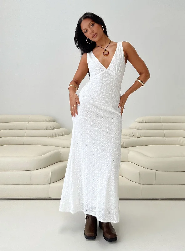 Street Chic Discounts Nellie Maxi Dress White