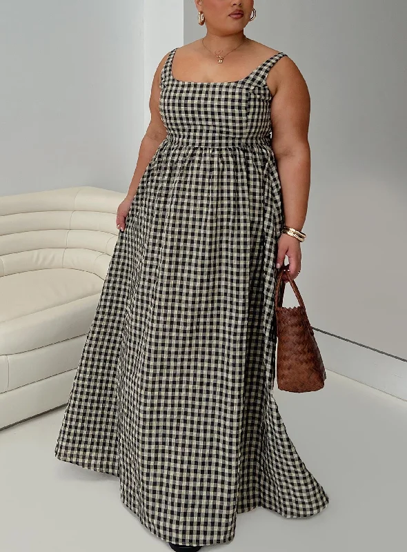 Affordable Women's Clothing Cartmel Check Maxi Dress Black / Cream Curve